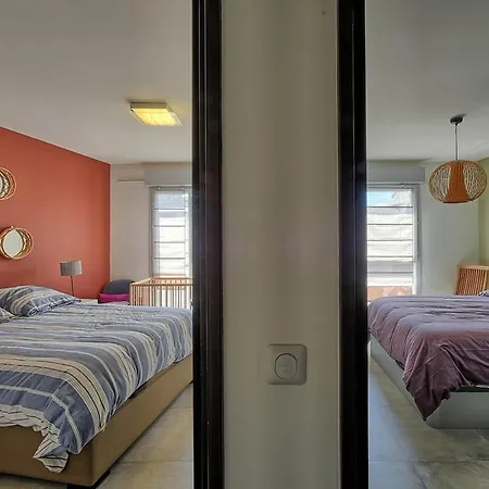 Lovely 4-bedroom Family In Appartement *